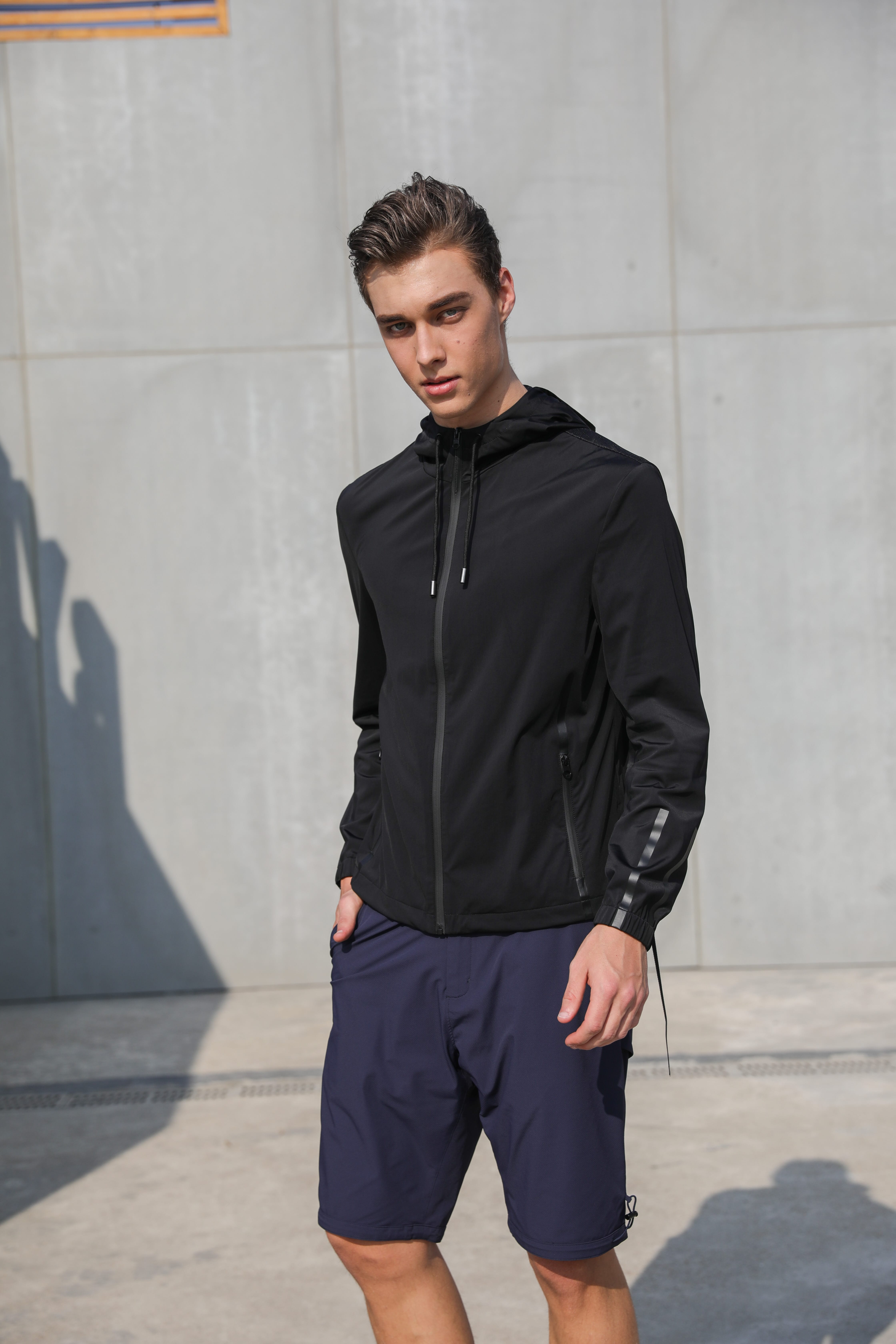 【MJ802118】优质高支纱四面弹面料    上下左右拉伸都有弹力    适应人体随伸随缩活动    轻快舒适    面料透气、柔软、顺滑    具有速干、轻盈的功能性